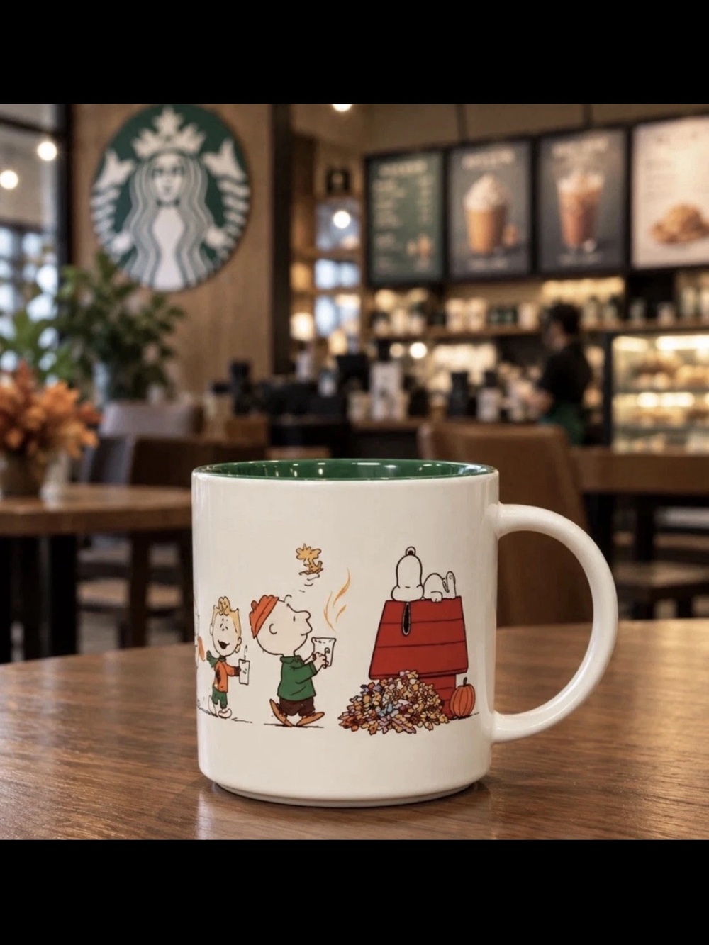 NWT Starbucks White & Green Peanuts Fall Parade Ceramic Mug